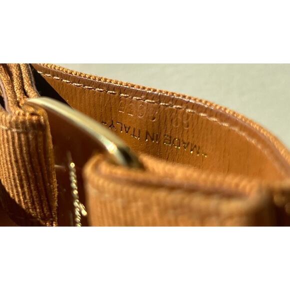 Salvatore Ferragamo Timeless Chic Brown Gold Vara Bow Key Ring Keychain - Picture 5 of 6